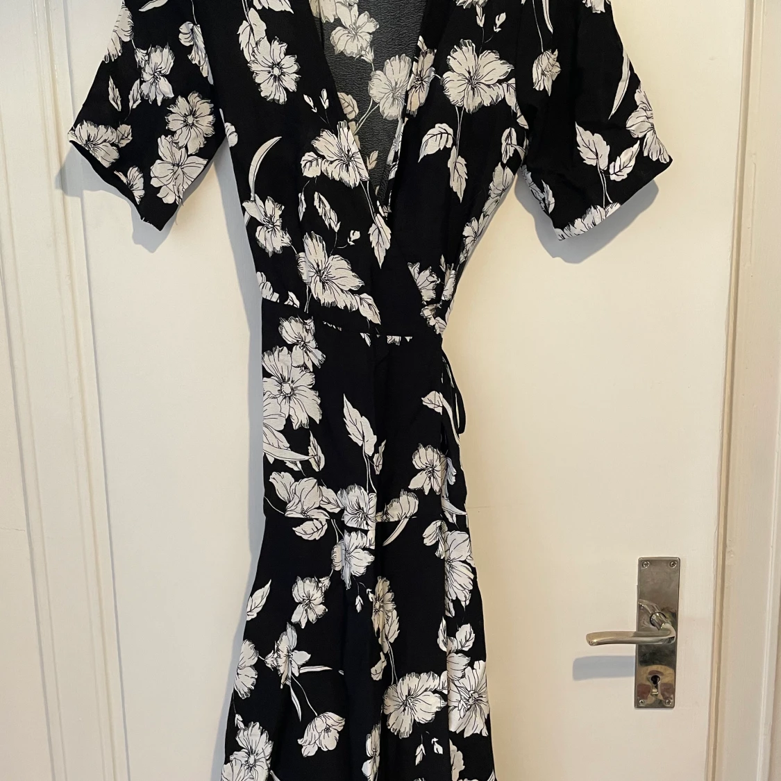 Aldrig använd omlottklänning storlek XS - 90