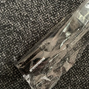 Mascara oöppnad - Oöppnad mascara med plast på