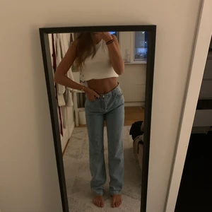Jeans från ASOS - Superfina jeans från ASOS som endast använda ca 3 gånger så i väldigt bra skick! 💙 Undrar ni något är det bara att höra av er! 💗