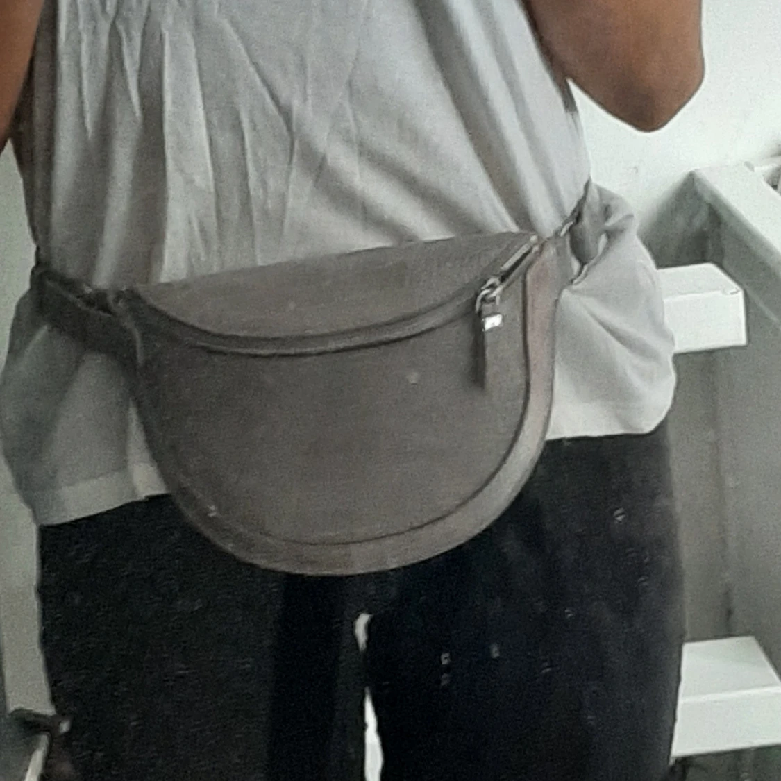 Grå lila väska - 90