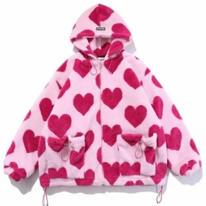 Heart Eyes Lover Jacket - SÄLJER INTE DENNA! Utan ni kan få den för 15% extra rabatt från hemsidan själv ”Hearteyesstore.com” med koden ”FELICIA15” de har gratis frakt just nu 💌 länk i bion eller skriv i dm så skickar jag