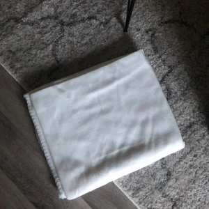 Filt - Aldrig använd, bara legat i en låda!!