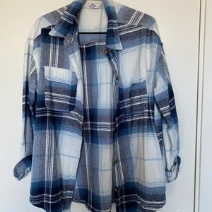 skjortjacka i flanell - endast använd en gång. boyfriend fit. 