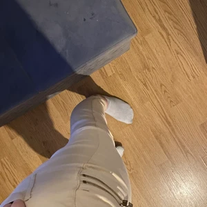 Jeans - Säljer dessa fina byxor, kan fraktas