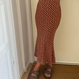 KJOL - Kjol från Asos som är slutsåld. Passar XS-M då den är i ett stretchigt material.