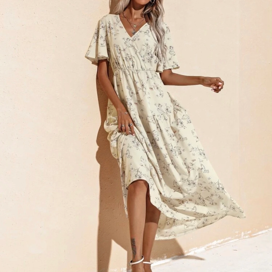 Klänning + solglasögon  - 90