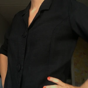 Vintage blazer/skjorta - Jättefin vintage blazer/skjorta. Står ingen storlek men uppskattar den till en XS/S. Kan mötas upp i Göteborg eller frakta mot betalning❤️