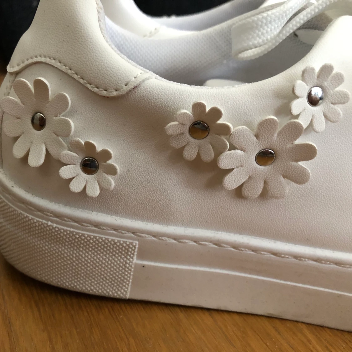 Blommiga ASOS Design sneakers 🤍 - 91