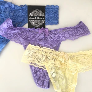 oanvända underkläder - Har 5 par spetstrosor i olika pastellfärger. Några saknar lapp pga jag testat men sen bara tvättat och aldrig använt (för dom alltid vart för små). Kul om någon vill ha annars lär jag bara slänga 🖤