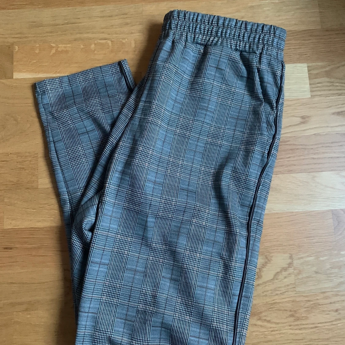 Rutiga kostymbyxor - 90