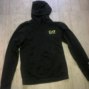 Ea7 hoodie - Använd bara 1 gång