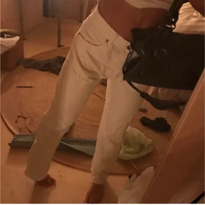 Lågmidjde jeans - Kommer tyvärr ej till andvändning. Förstatliga kvarn💕💕