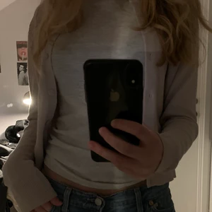 Kofta - En jätte gullig kofta i storlek S som säljs då den inte kommer till användning