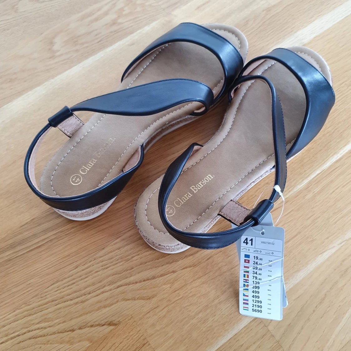 Helt nya sandaler, str 41, - 90