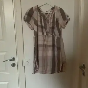 Rosa/vit/brun klänning/t-shirt, tunn 