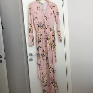 Sommar kläning - Lång sommarklänning som passar perfekt för midsommar 😍