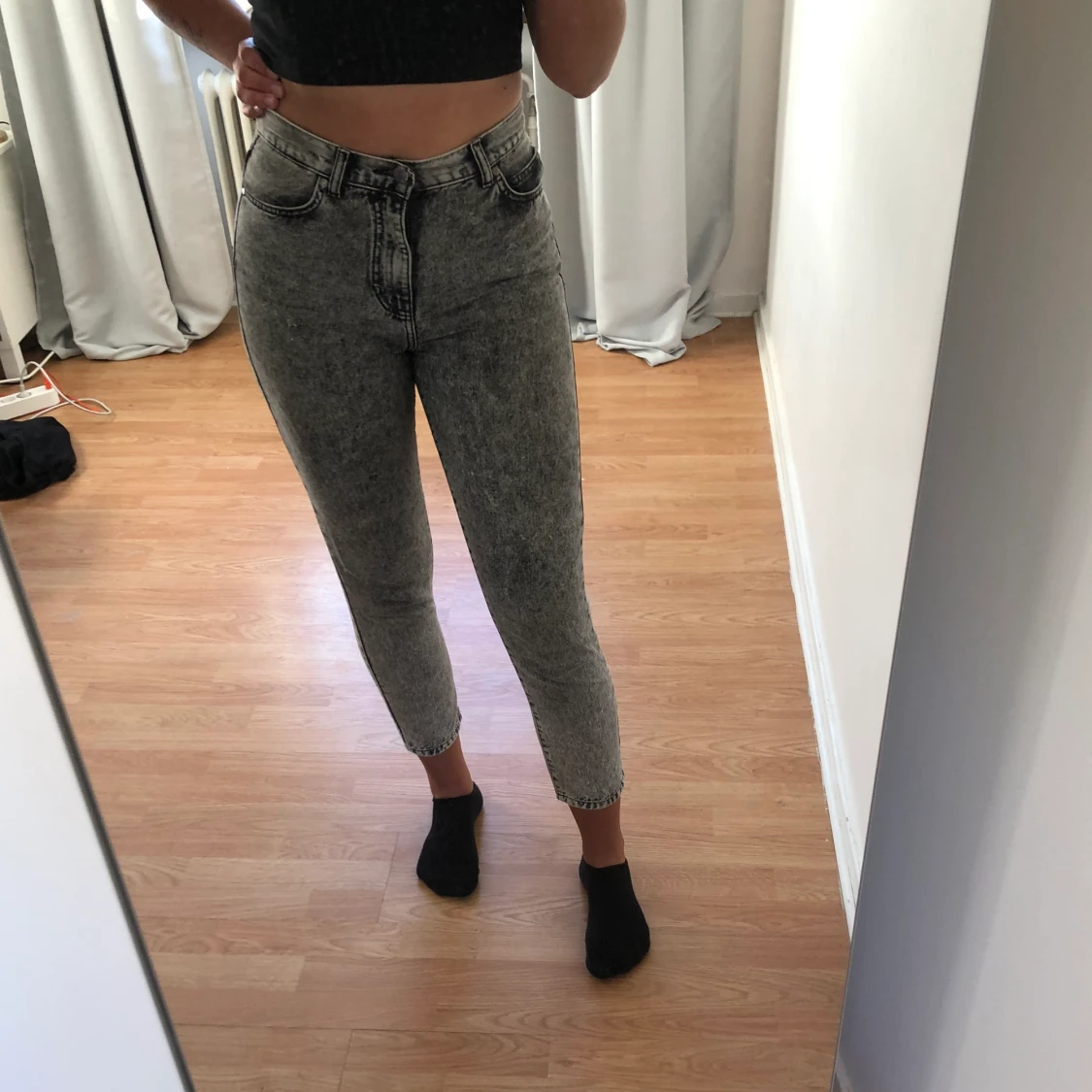 Grå jeans från Dr Denim