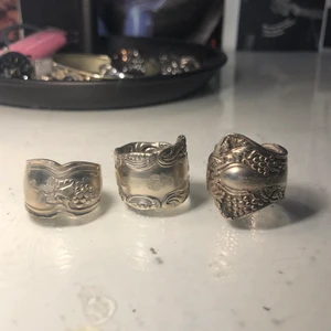 Ringar - Rostfria ringar som är egengjorda, går att justera 