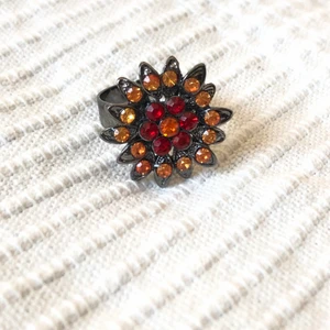 Ring - Asball blom-ring!! Reglerbar samt nickelfri🥰 10kr || Du som köpare står för frakten som är på 12 kr