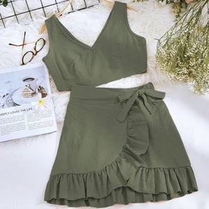 Ett grönt sett  - Jag säljer mitt gröna sett från shein för att de va för litet det är i strl s men skulle säga att det är en xs 