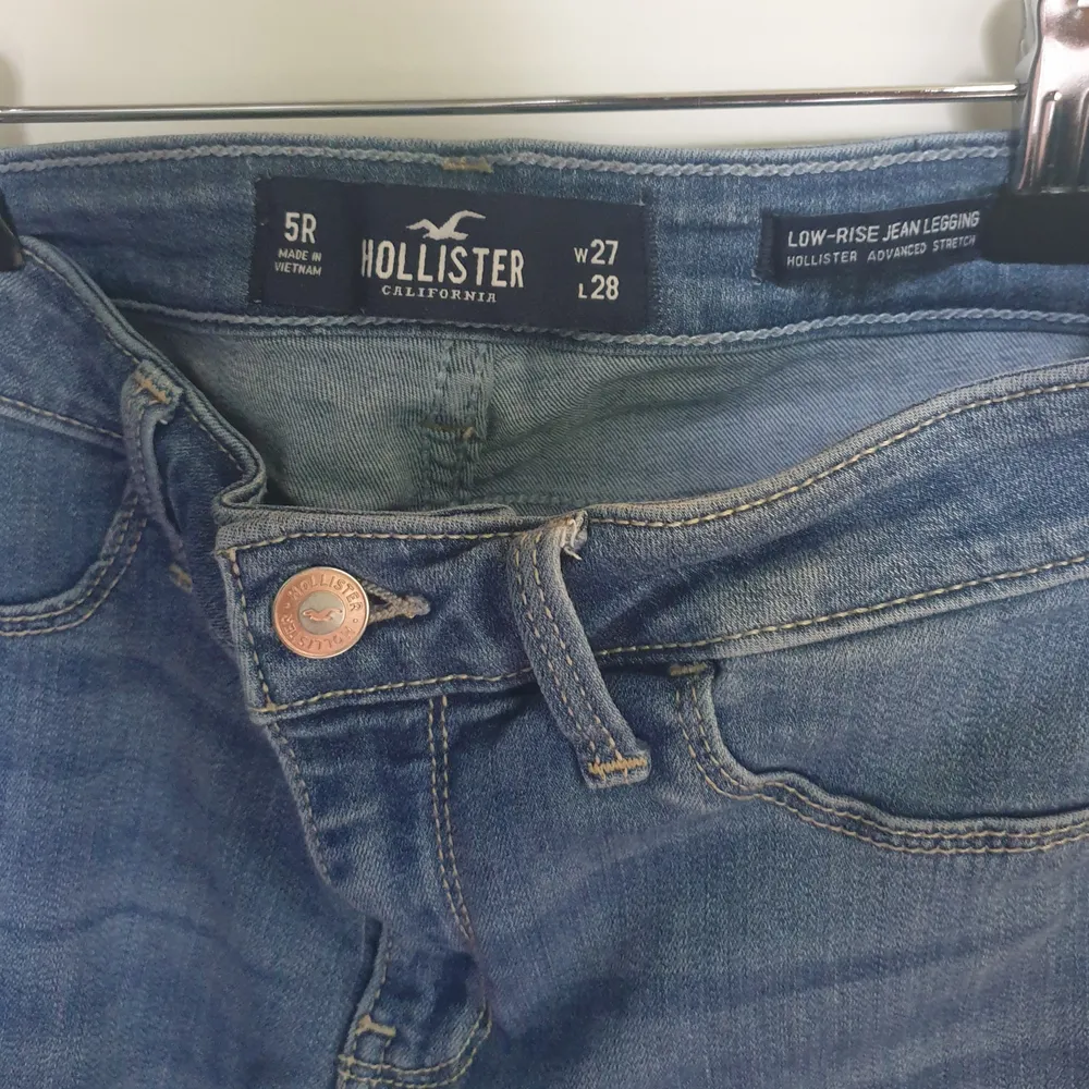 Stretchiga byxor som används 5 ggr som fortfarande har sin form.. Jeans & Byxor.
