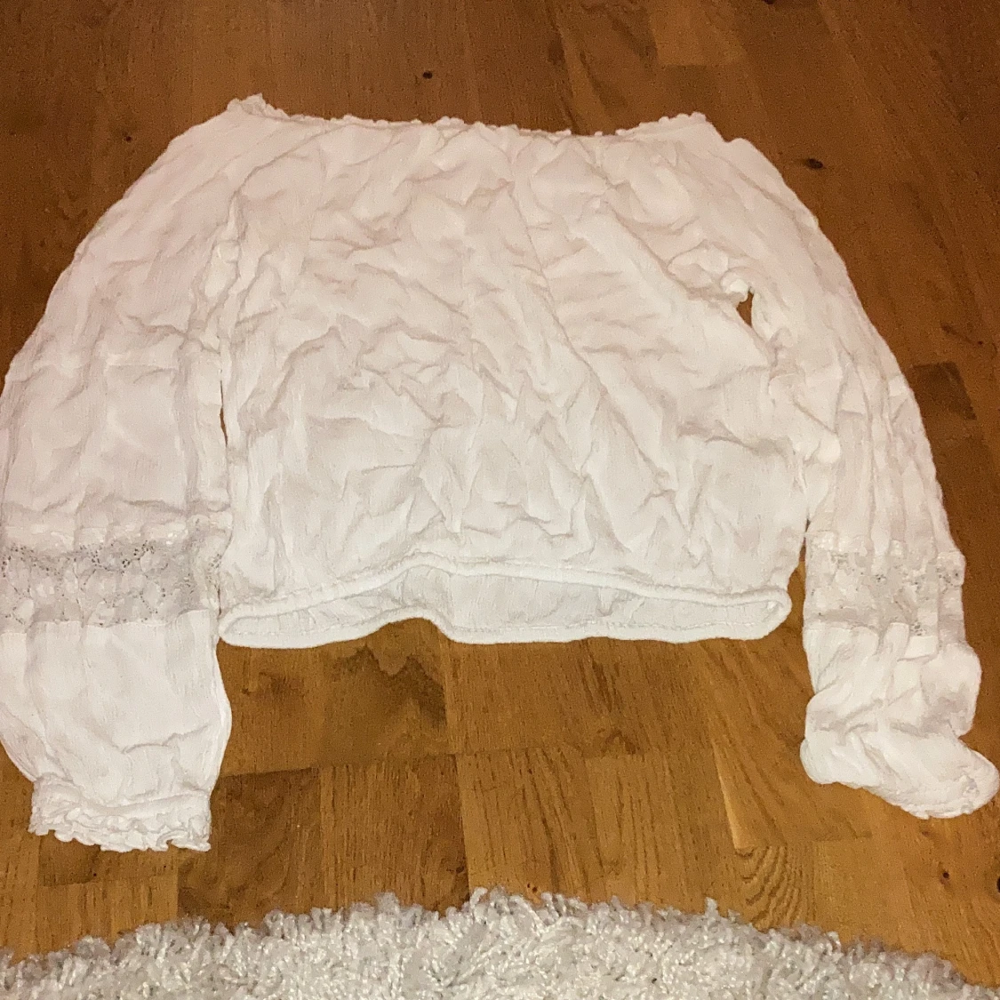 Söt offshoulder tröja  - 90