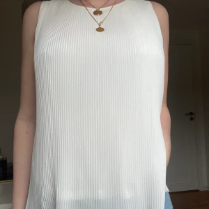 Söt Massimo dutti blus! - Jättefin blus från Massimo dutti. Undertröjan är en del av toppen!