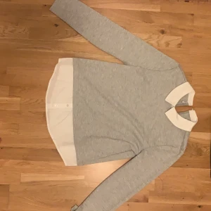 2 stycken piké tröjor  - Endast testade, i nyskick