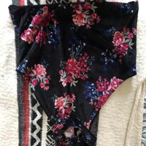 Somrig mysig tröja  - velvet material luftig o fin 