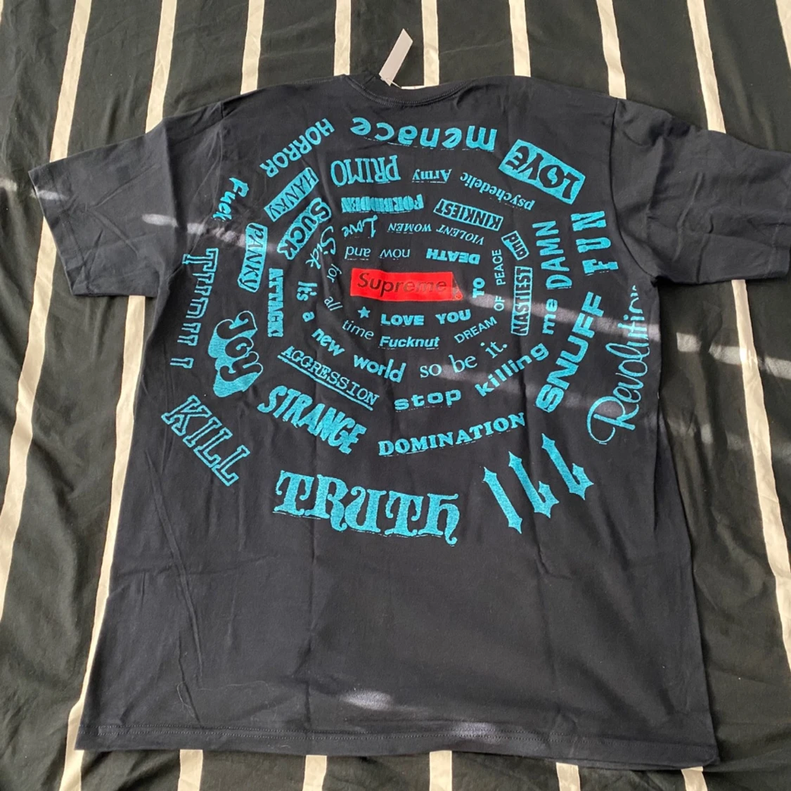 SUPREME T-shirt