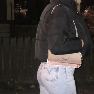 Puffer jacka  - Puffer jacka från topshop, modelen är lite kortare och den är i strl 42 