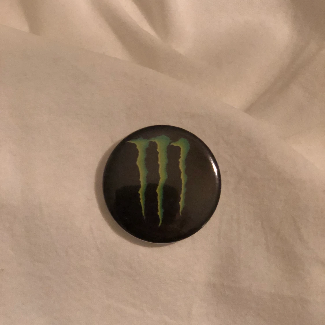 MONSTER PIN