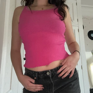Topp - Skitsnygg topp som funkar till allt. Är från barnavdelning storlek 12. Skriv privat vid frågor eller fler bilder!!