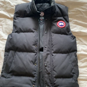 Canada goose väst strl xs/S - Knappt använd