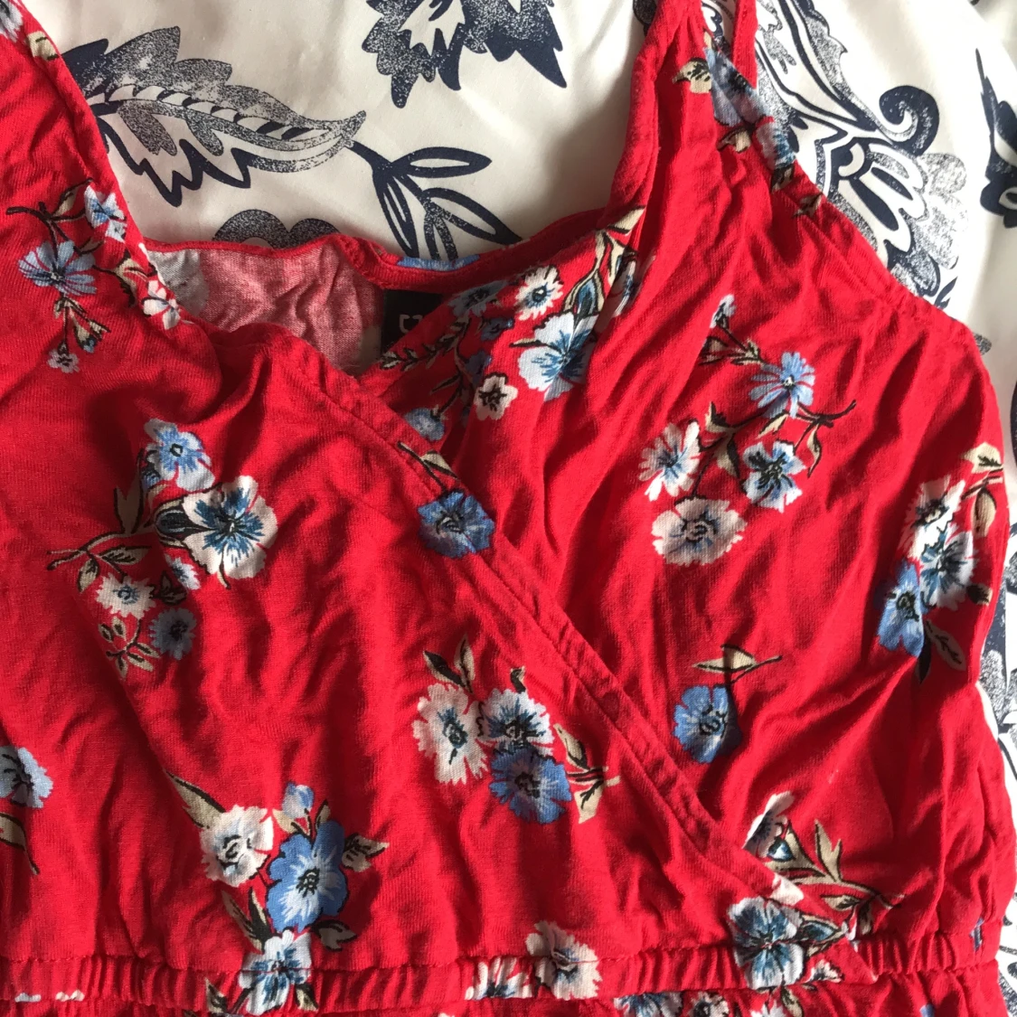  Röd jumpsuiten med blommor på,  - 90