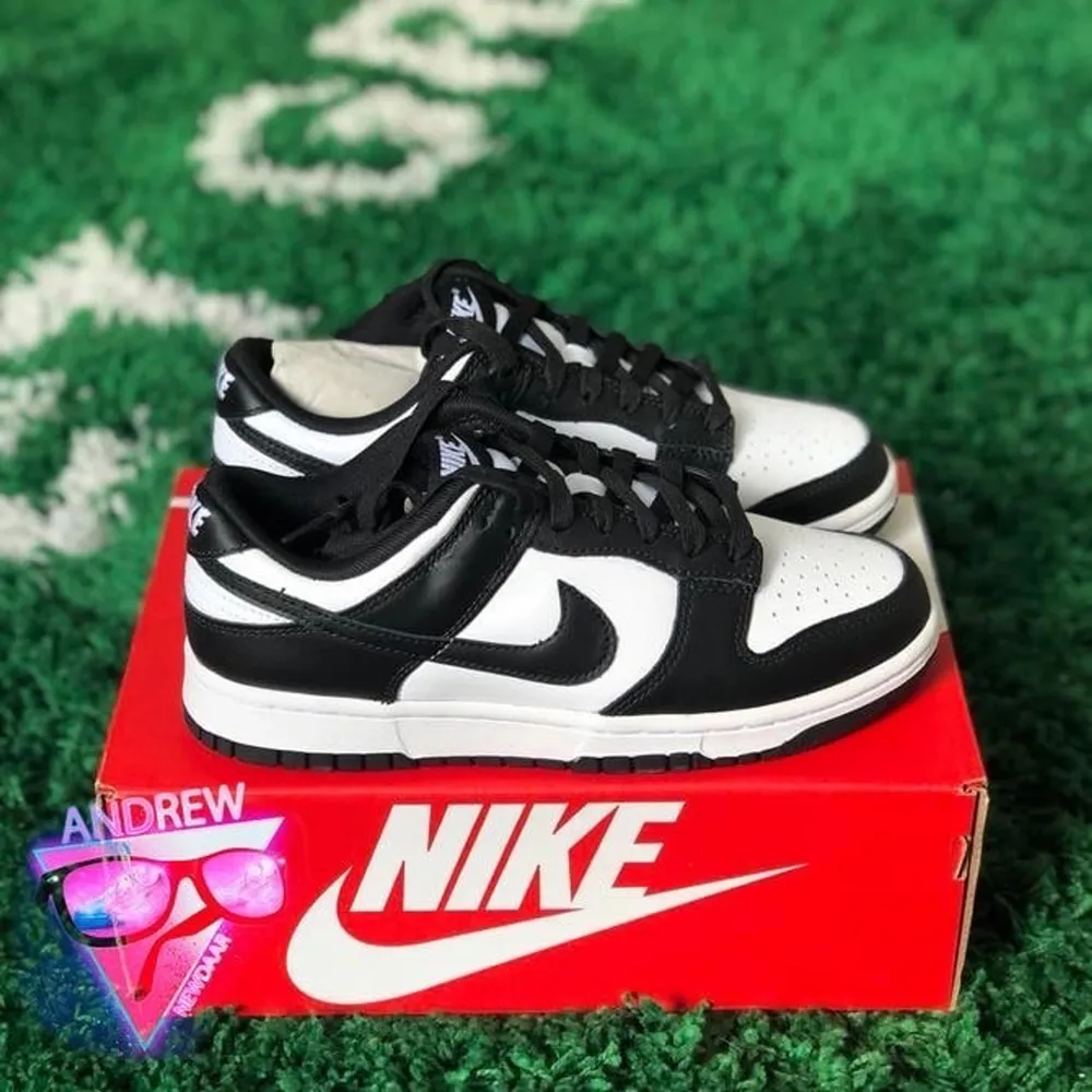 Nike Dunk White Black Size 38.5 EU Condition 10/10. Övrigt.