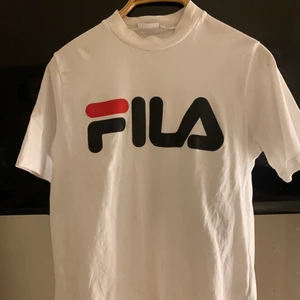 Tröja  - Fila tröja storlek L men passar mig som är XS/S