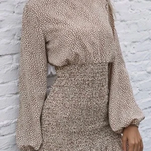 Summer Dress - Beautiful summer night dress only wear few times - very good quoality 