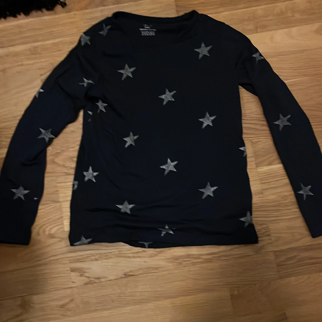 En lång ärmad tröja knappt använd🤍