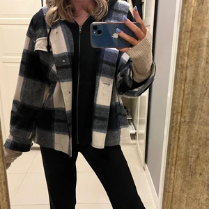 Zara jacka - Rutig vårjacka från zara❤️