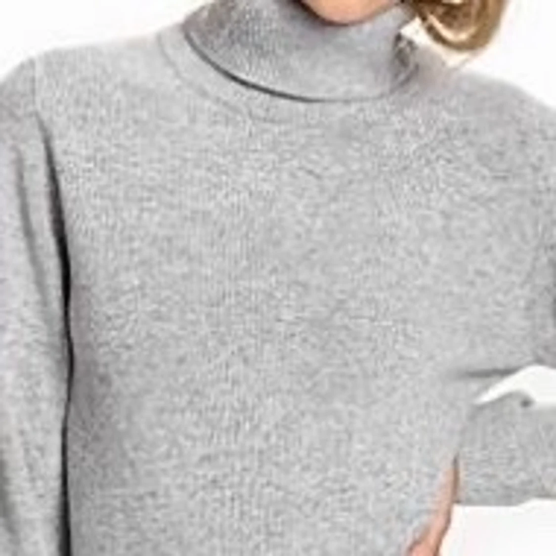 En grå polo tröja - 90