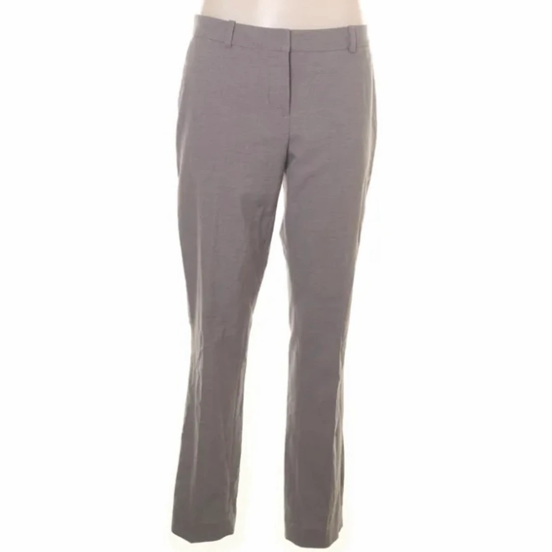 Gråa kostymbyxor