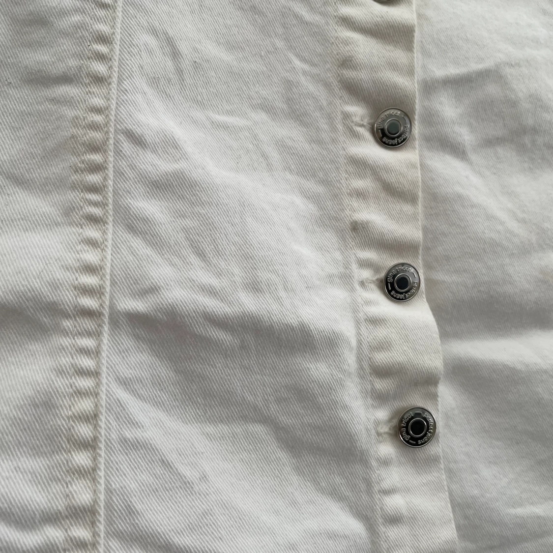 Kjol med knappar - 90