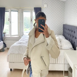 Jacka  - Bra skick, nypris 1100kr - köparen står för frakt 