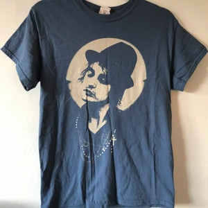 Pete Doherty merch - Pete Doherty merch. Köpt på hans konsert i Stockholm 2017. Använd ett fåtal gånger. 