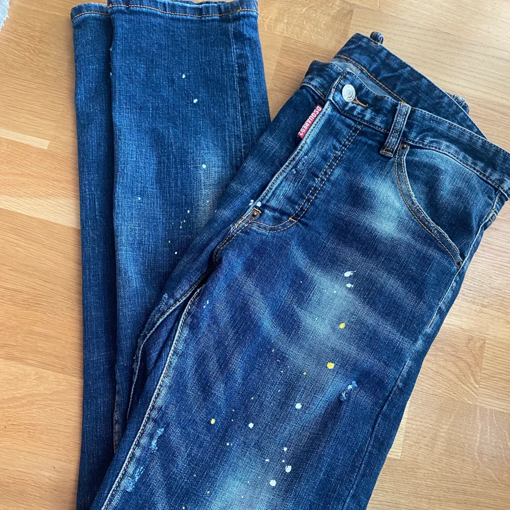 Jättefina jeans, storlek 48 och passar mig som är en m. . Jeans & Byxor.