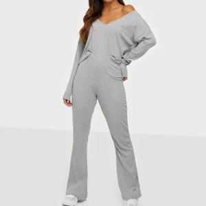 sett - sett från nelly, köpt för 399 och använt max 2 gånger