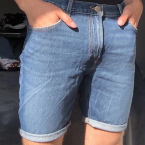 Lee Rider Shorts - Fick i present, fel storlek inte använda. Schysst modell har samma fast rätt size. 