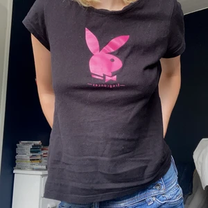 Playboy tshirt - Najs tshirt i bra skick