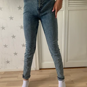 Skiny jeans storlek L - Använda typ 2 gånger 